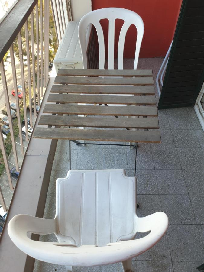 New cheap PRIVATE ROOM, KITCHEN ,TRAM on site, 12 minutes from nice train station with tram , beach in 17 min with tram , CHAMBRE PRIVÉE pas cher, cuisine équipée , tram sur place, à 12 min de la gare de Nice avec le tram, 17 min plage Extérieur photo